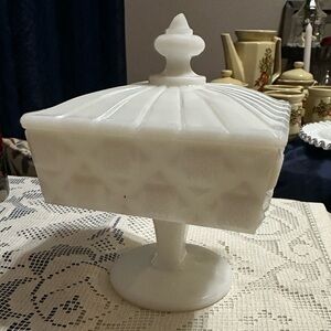 Vtg. Tall Pedestal Milk Glass Covered Candy Dish Old Quilt 1940's